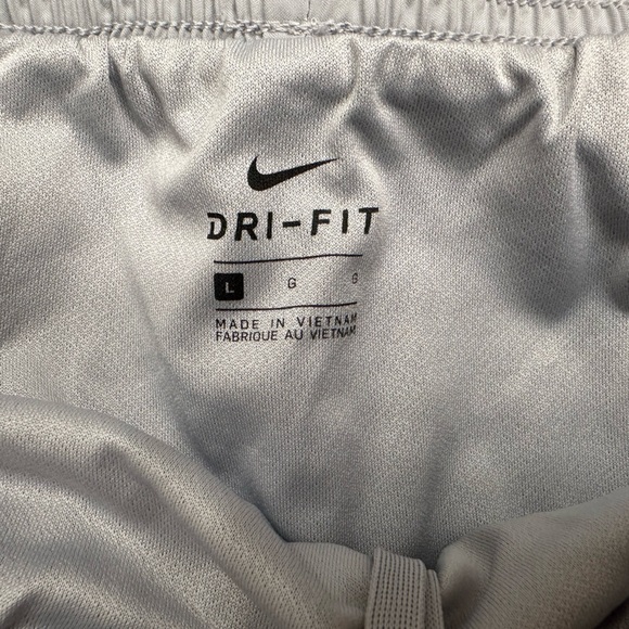 🔥NWOT Nike Women's Tempo Brief-Lined Running Shorts! - Picture 8 of 11